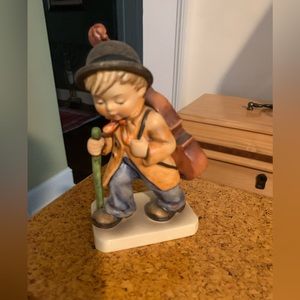 Little Cellist Hummel with original box